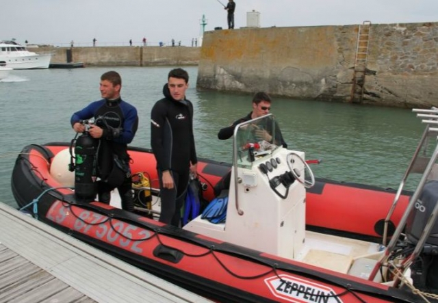  Paseo entre buceadores